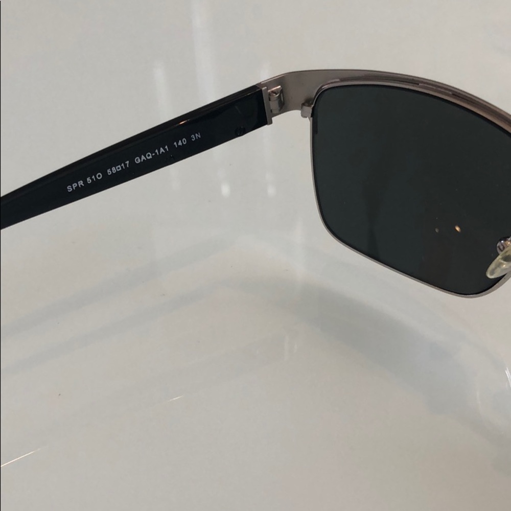 Prada sunglasses - Picture 5 of 7